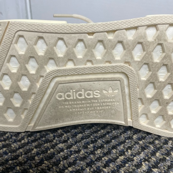 Adidas NMD_R1 Athletic Shoe Wonder White Size 7 (FLAWED SEE CAPTION / PHOTOS) - Picture 12 of 15